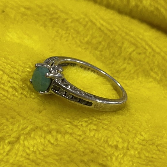 925 Sterling Silver QJ Stone Ring 💍 - Picture 3 of 5